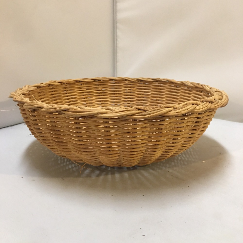 Woven Wicker Basket Home Decor 9in Tan Round‎ Braided Rim Cottagecore